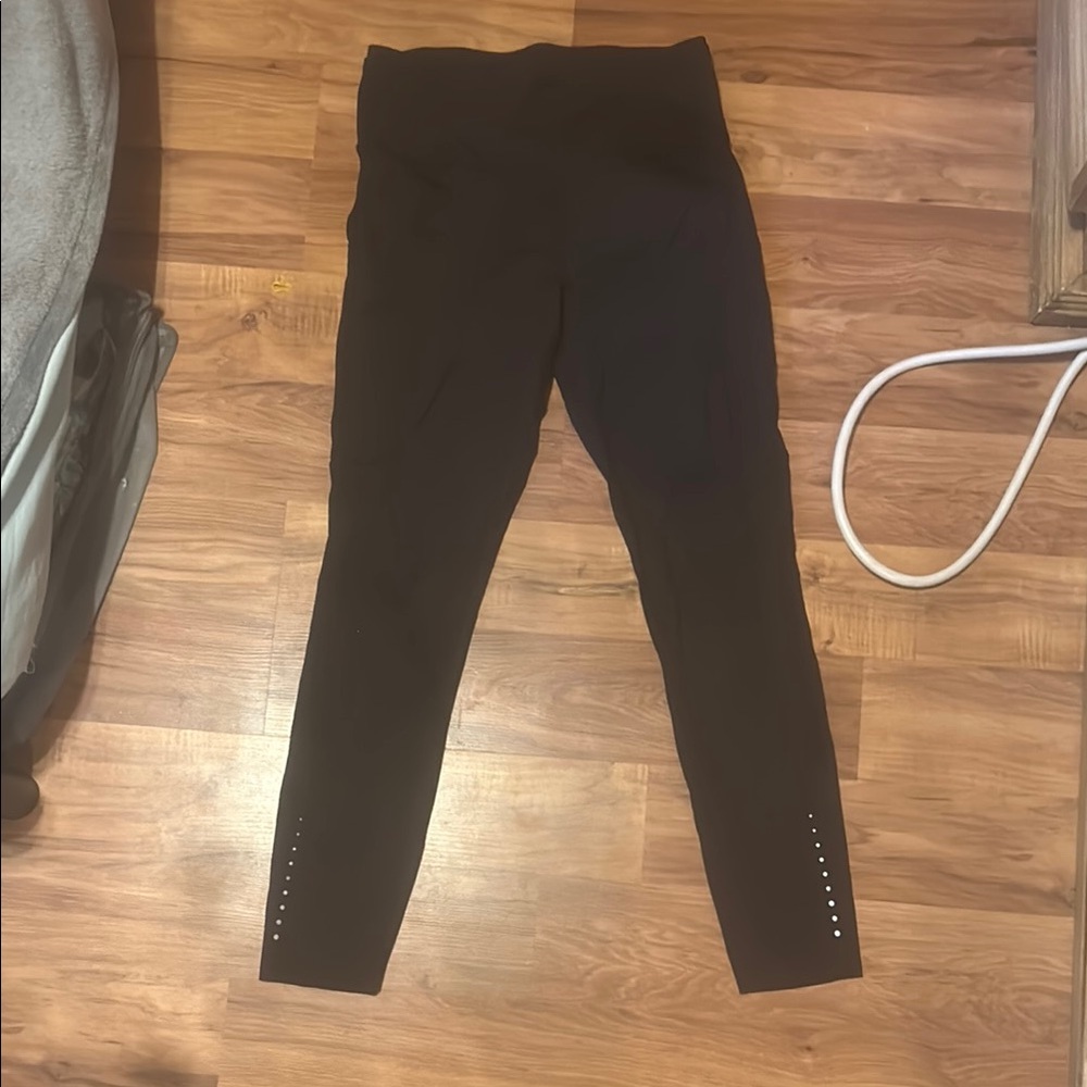 Black Fast and Free Lululemon leggings size 6, 25”